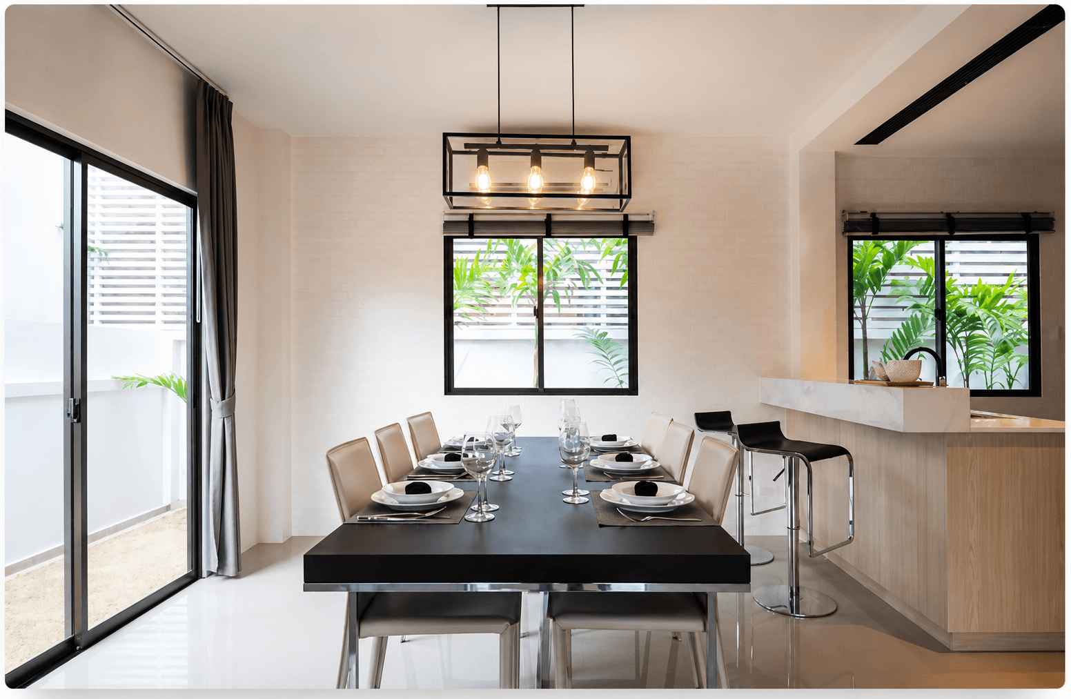 TOSTEM aluminium window and door installation